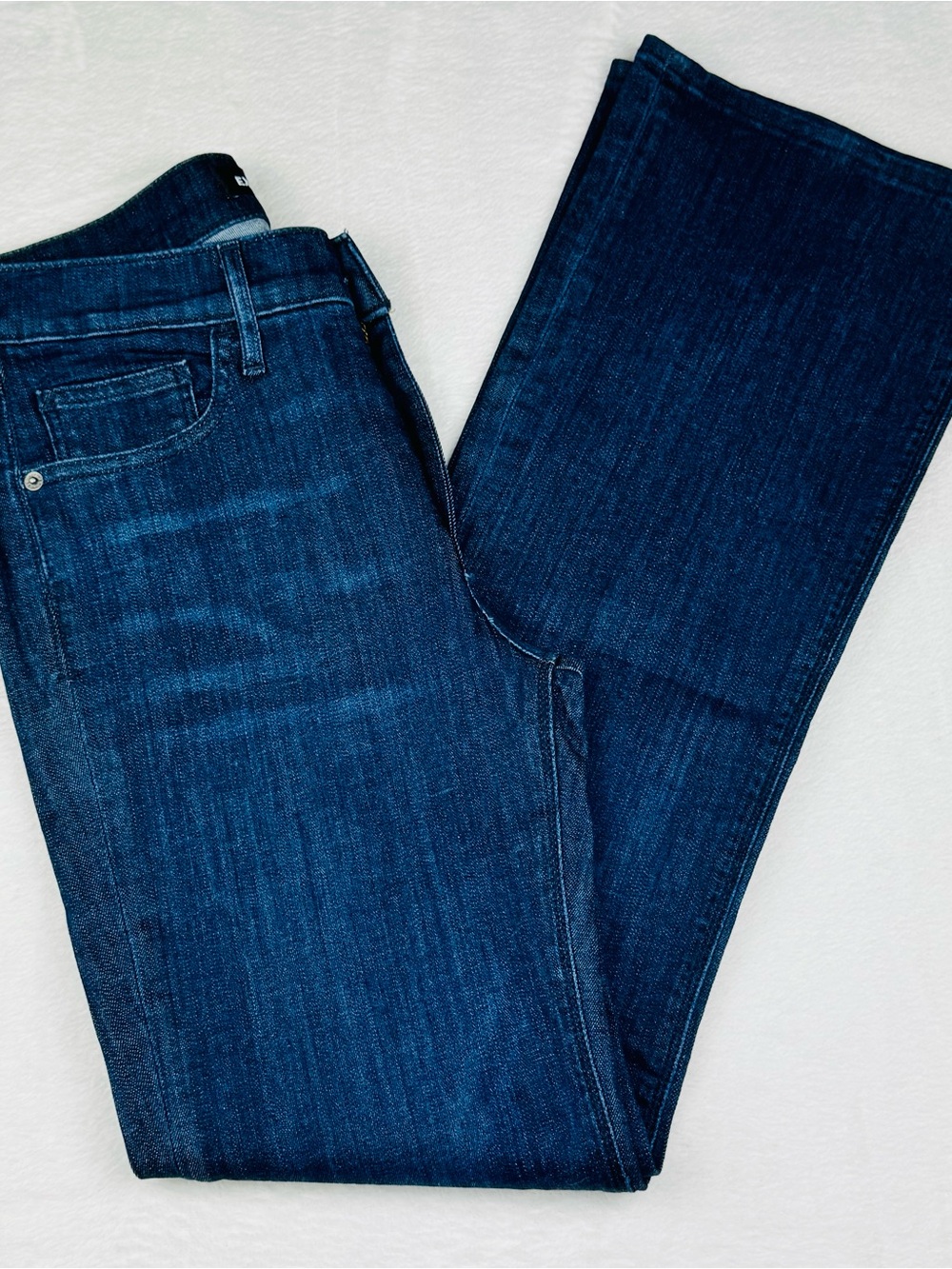 Express NWT Boot mid-rise dark wash bootcut jeans. Size 8R. Brand new with tags. - Picture 1 of 10